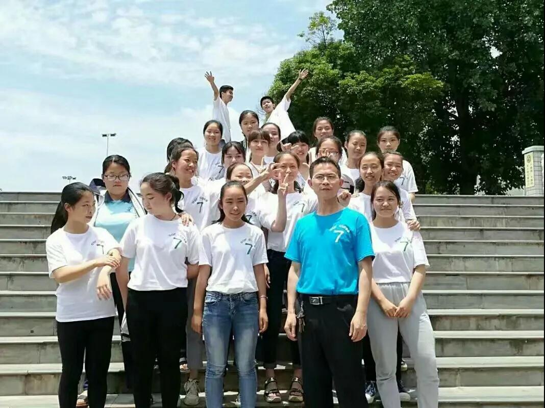 我和我的老师丨一张照片一句话，老师，我有话想对您说