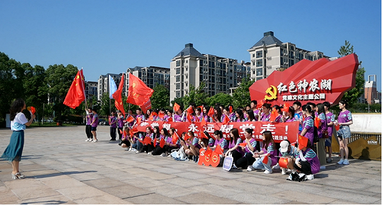 学史明理·不负时代|湖南工业大学组织“高举党旗，永远跟党走”大学生主题教育实践活动