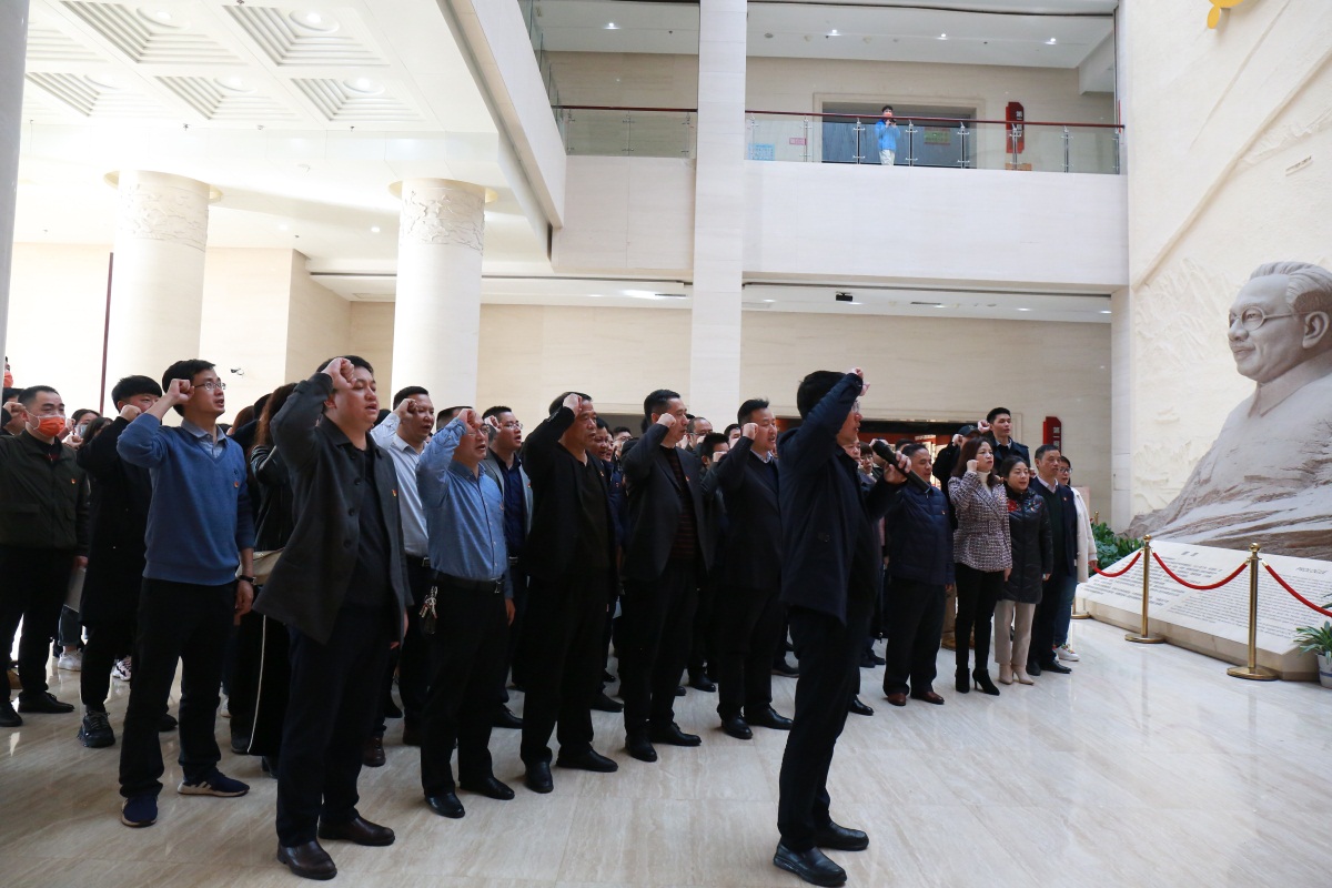 英雄壮举感人深，满座听闻皆掩泣丨湖南现代物流职业技术学院举行党史学习教育启动仪式