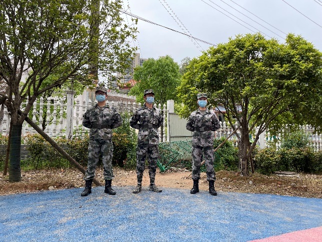 湖南商务职业技术学院：巡逻蹲点，防控疫情