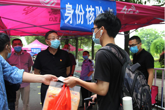 终于等到你！湖南工学院迎来首批返校学生