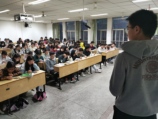 春风十里，不如文明校园里的你